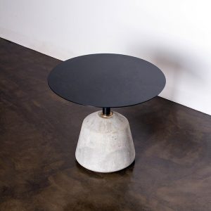 Exeter 水泥座圓桌(黑鋼)