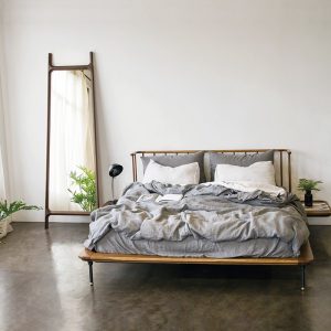 Distrikt 煙燻橡木雙人床架