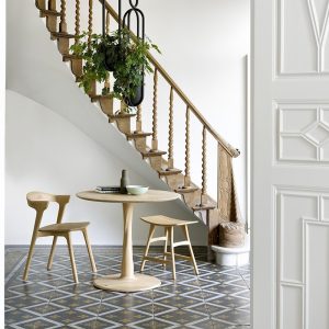 Torsion 圓形餐桌