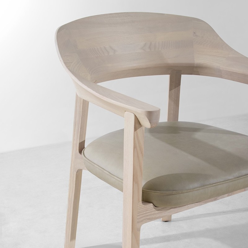 Collette 扶手餐椅