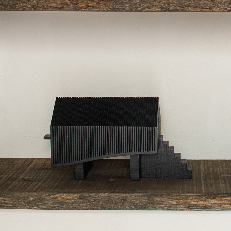 Stilt House 桃花心木擺飾