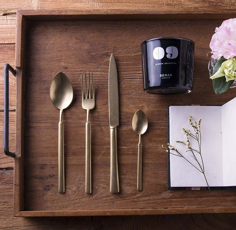 Vintage四件式餐具禮盒 (仿舊金)