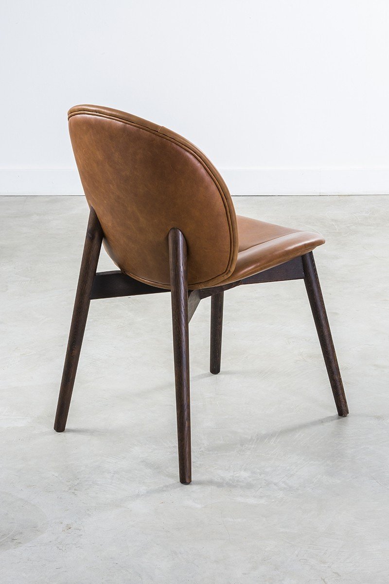 Pacha 焦燻橡木皮革座椅