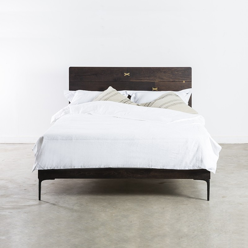 Kulu 焦燻橡木床架