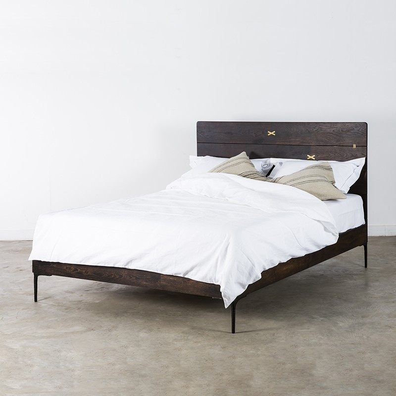 Kulu 焦燻橡木床架