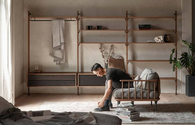 Theo煙燻橡木壁面層架組合(層板與拉門收納櫃組)