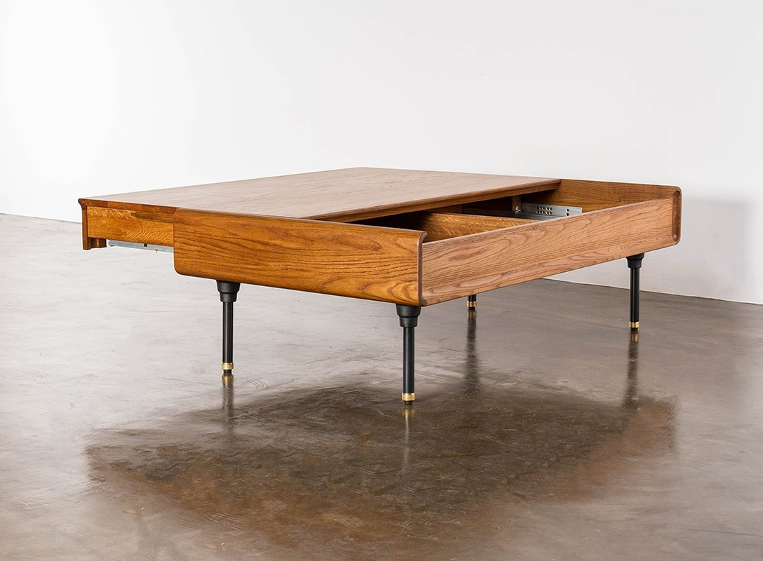 Distrikt 煙燻橡木咖啡桌