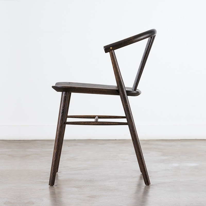 Saba 焦燻橡木座椅
